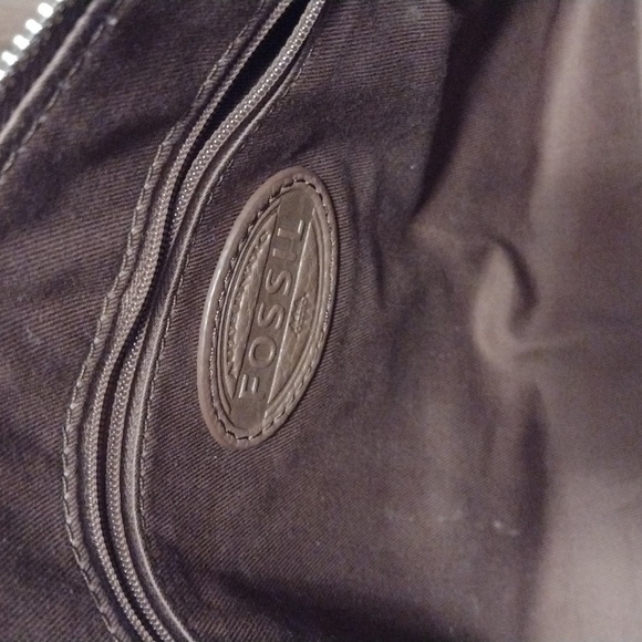 Fossil Pebbled Crossbody Brown - Picture 5 of 10